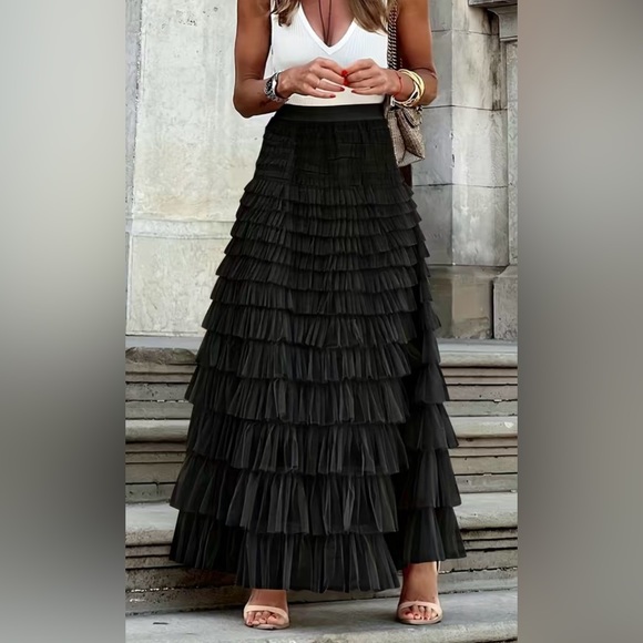 Jane Chic Designs Denise Skirt - Picture 1 of 8